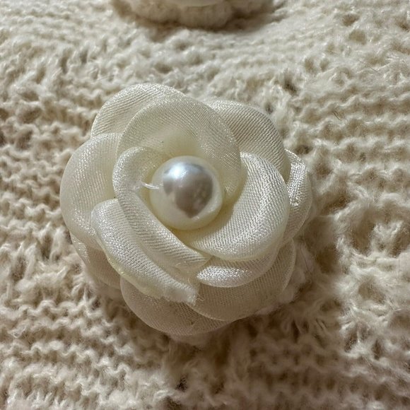 Crop Top Knit Medium Ivory Short Sleeve Crew Neck Decorated Pearls Faux Flowers - Picture 10 of 12